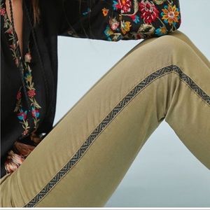 Cute Size 25 olive pants with tie belt-great side details Chino by Anthropologie